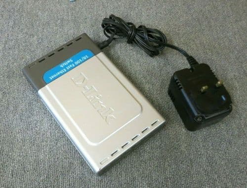 D-Link DES-1008D 8 Port Fast Ethernet 10/100 Mbps Unmanaged Desktop Switch