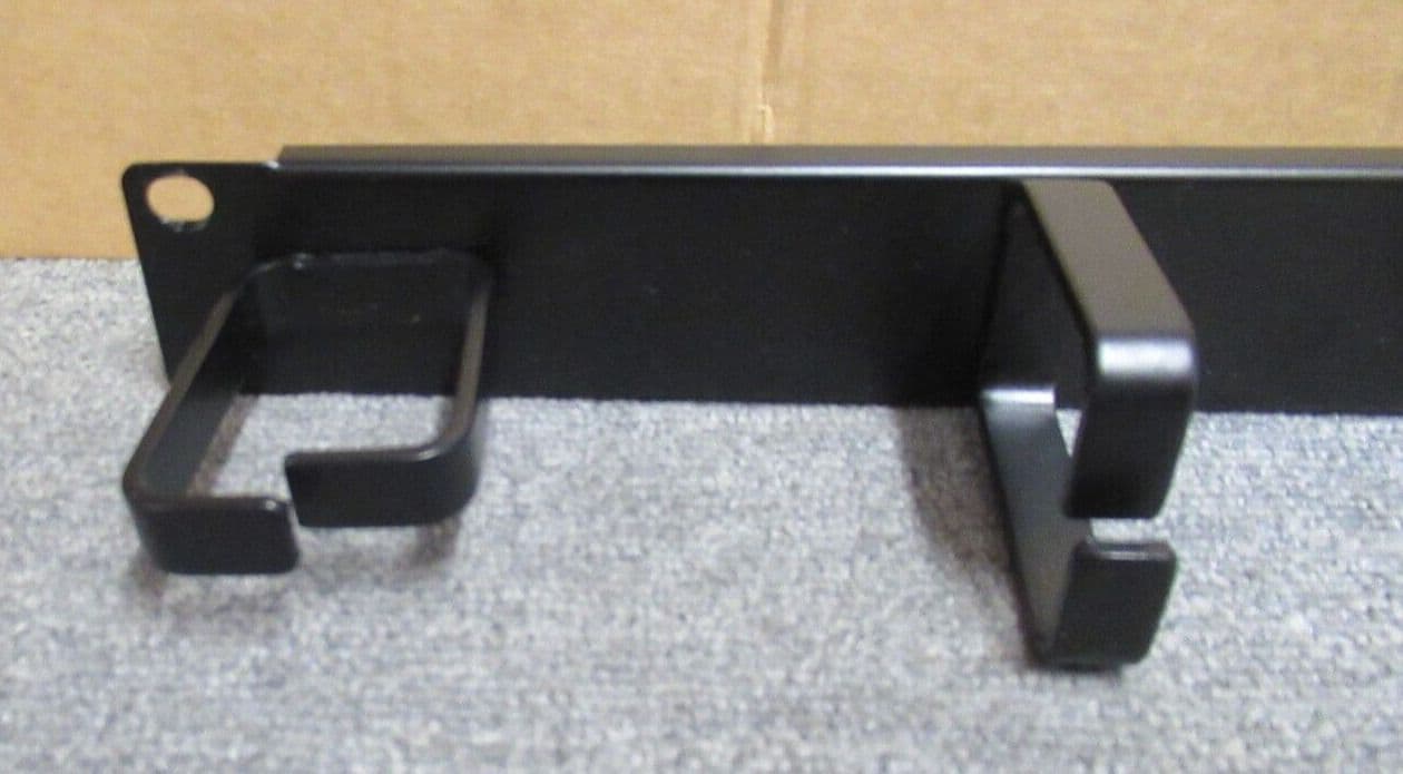 Data Rack Cable Tidy Bar 19" 1U Vertical Black 5 Ring Hoops