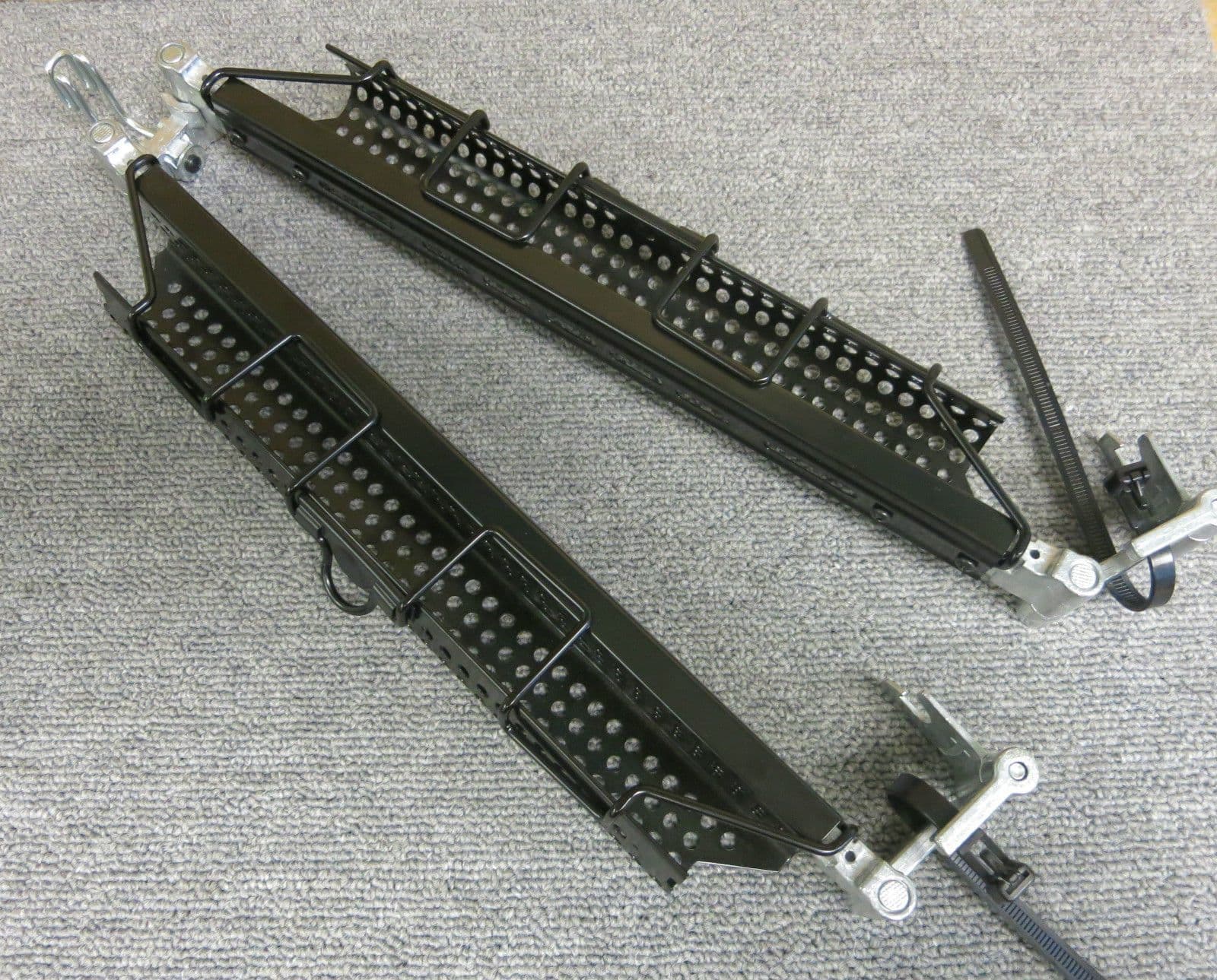 Dell 0DX526 DX526 Poweredge 2950 PE2950 Cable Management Arm 2U