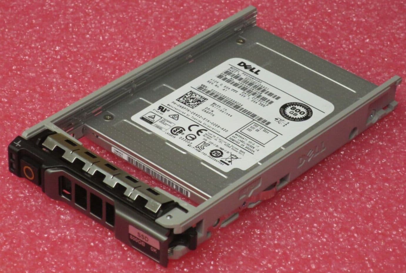 CN3JH DELL TOSHIBA SOLID STATE DRIVE 800GB SAS 12GBPS 512n MU MLC 2.5 INCHES PX05SMB080Y