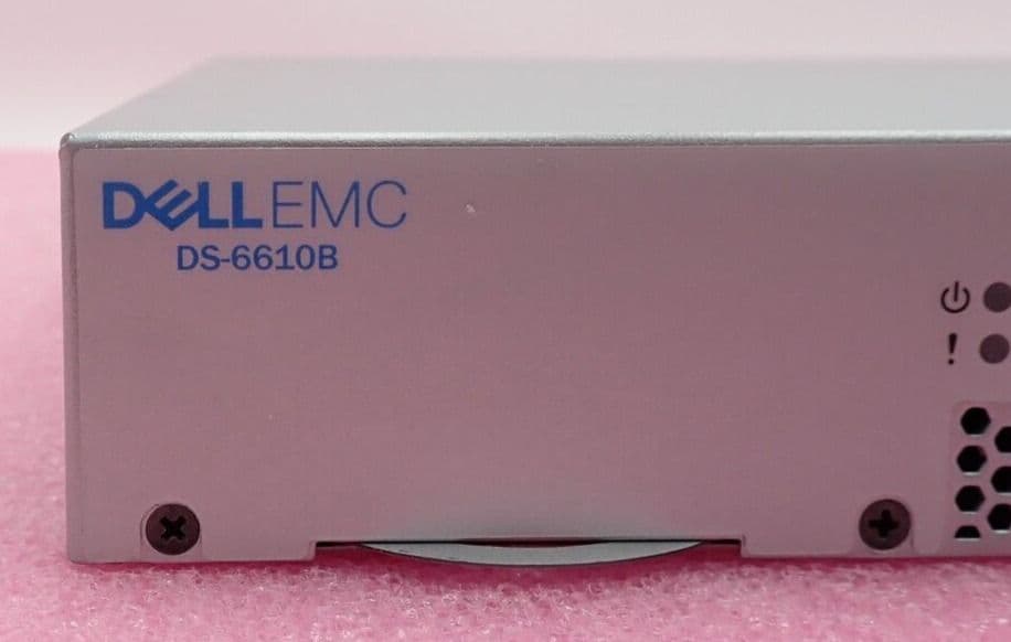 中古　Brocade G610 FCスイッチ(SFP+モジュール付き)#2 New and Original Brocade G610 San Switch 24 X 16 Gbps SFP+