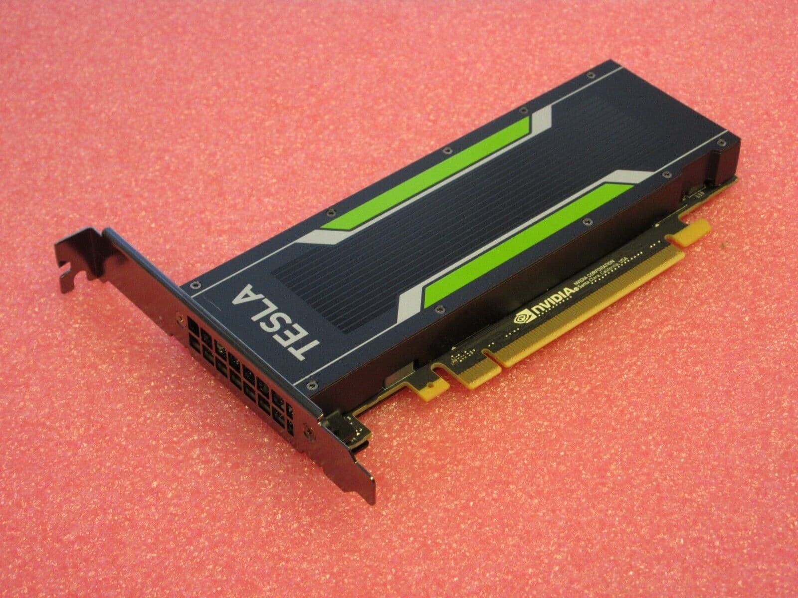 Dell NVIDIA Tesla P4 8GB GDDR5 2560 CUDA Core Pascal GPU