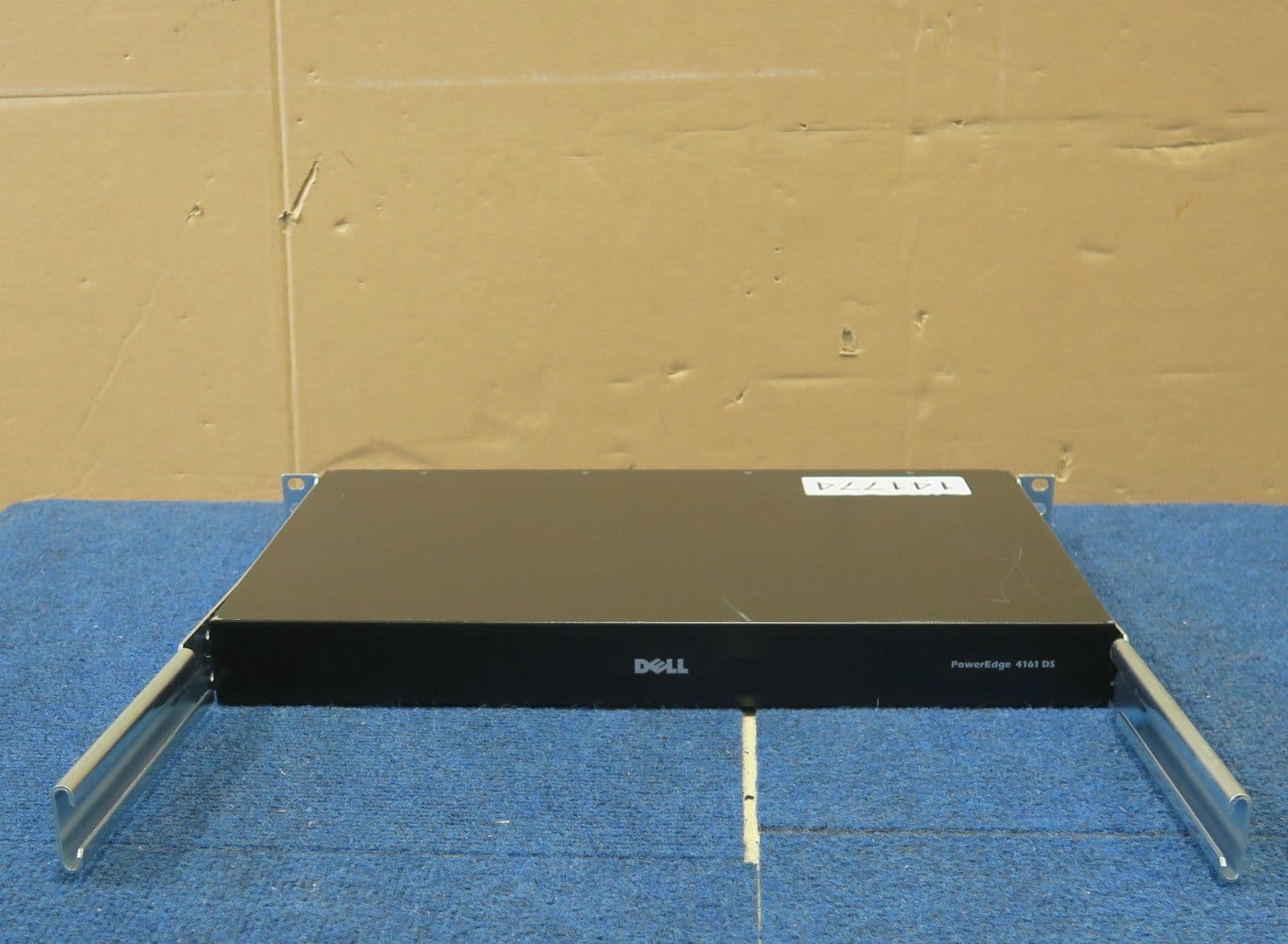 Dell Poweredge 4161DS 16 Port IPBased Remote Access Console KVM X268G