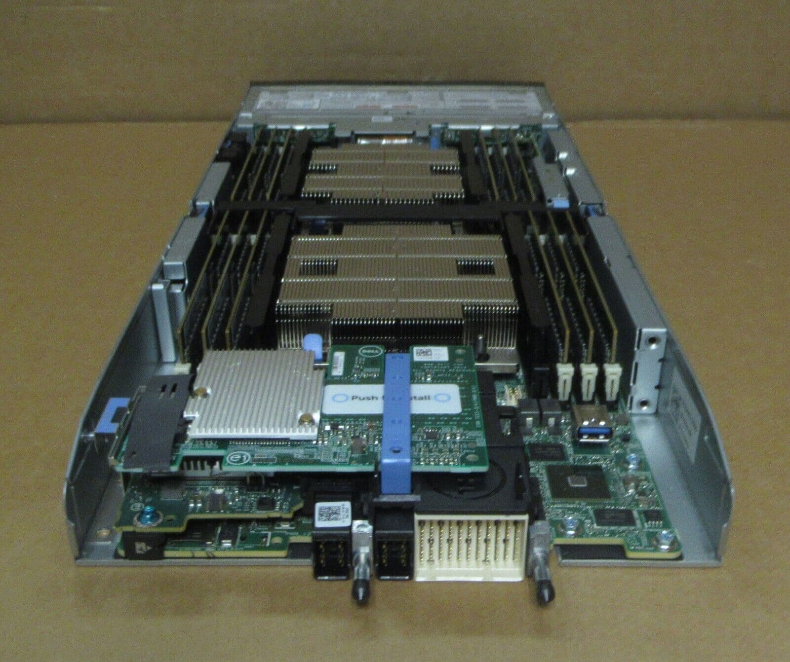 Dell PowerEdge FC640 2x 12-Core Gold 6136 192GB RAM 2x 1 2TB HDD