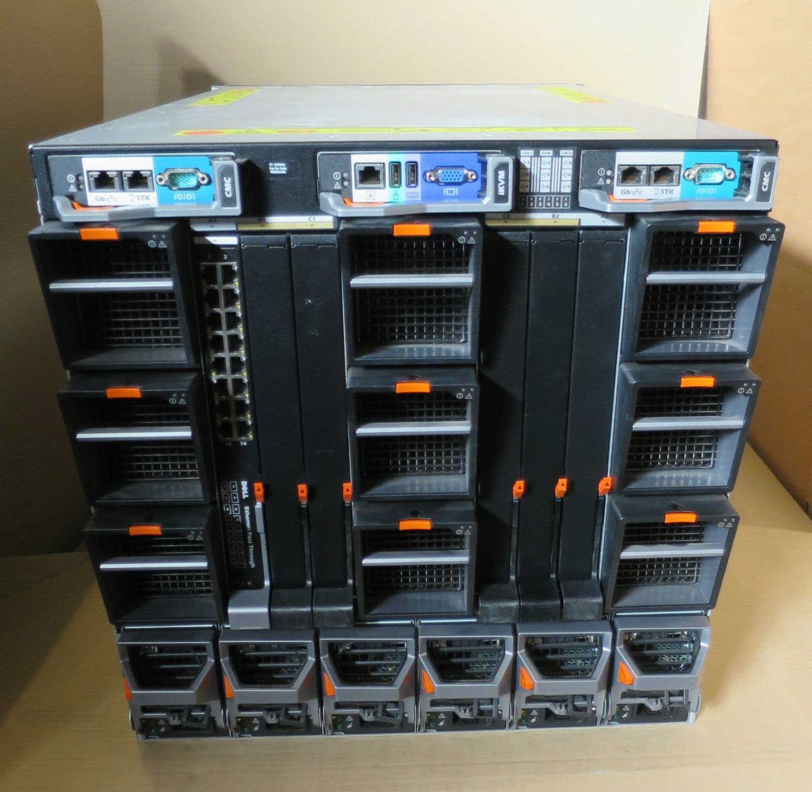 Dell PowerEdge M1000E Chassis 16 x M610 blade Servesr 32 x SIXCORE XEON