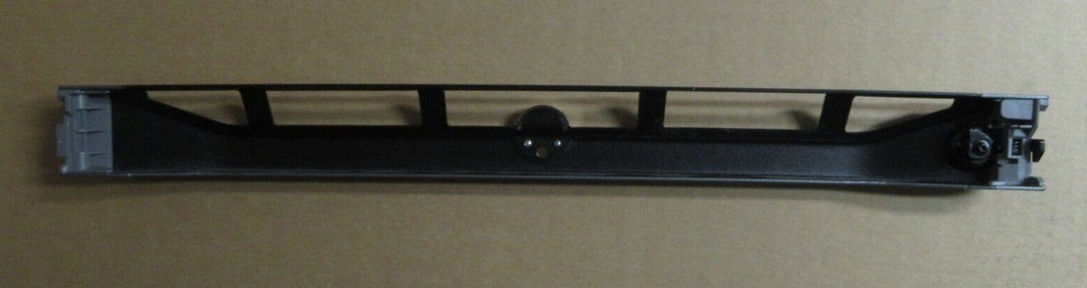 thumbnail image 2 of Dell 028CWJ 1U Bezel For PowerEdge R320 R420 R430 R620 R630 Servers - With Key 2 of 6