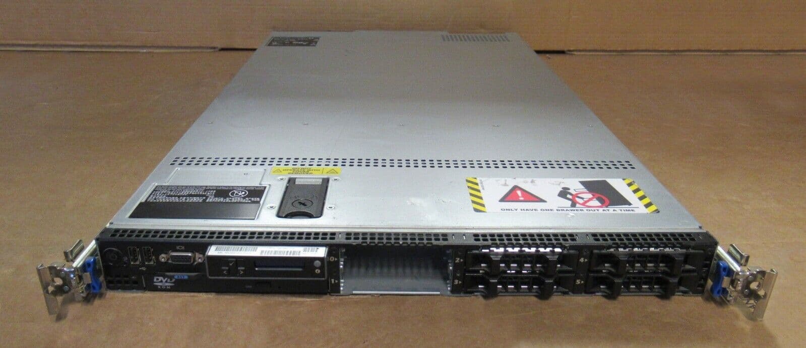 Dell PowerEdge R610 2x Xeon Quad Core E5504 2GHz 8GB 6x 2 5