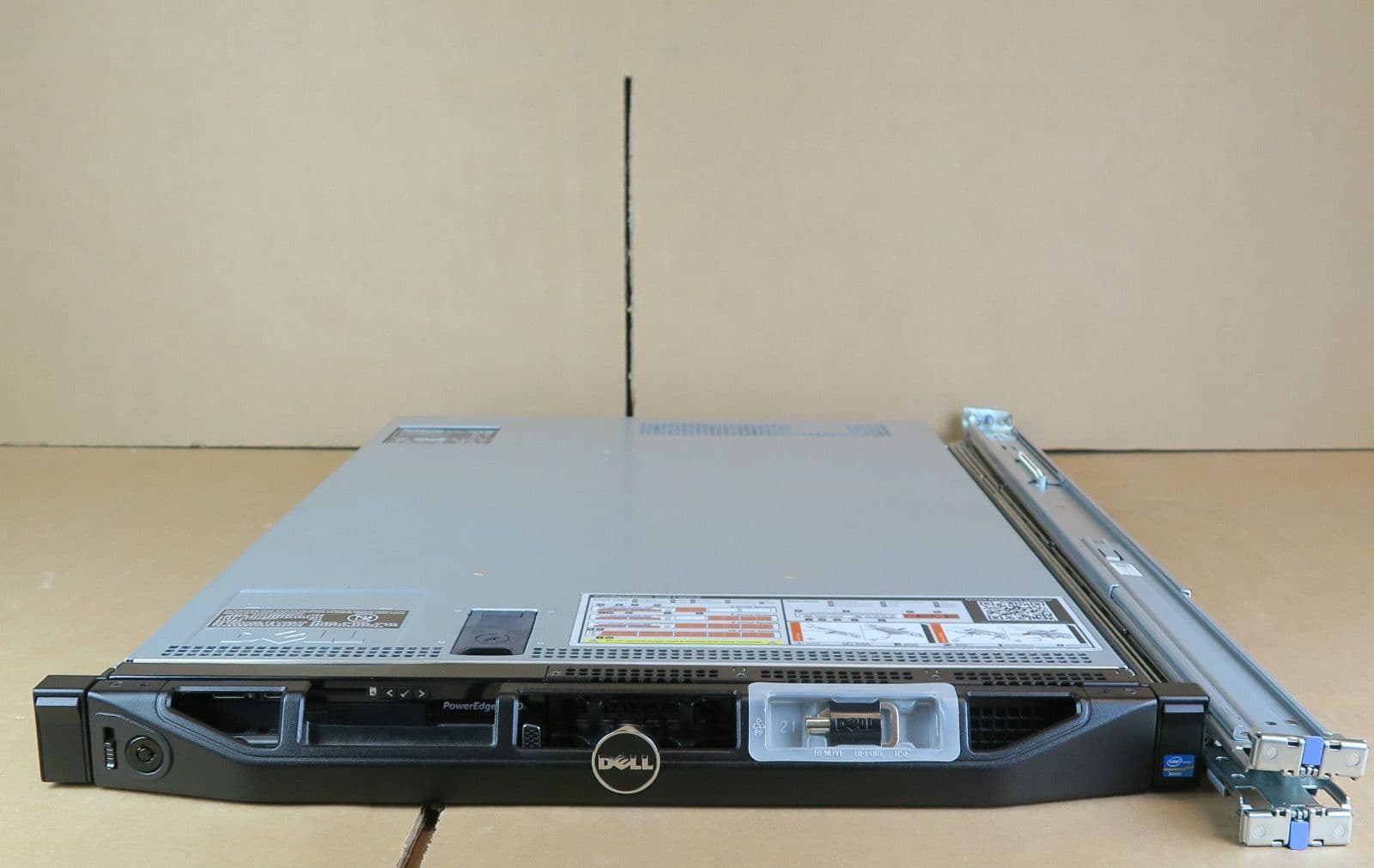 Dell PowerEdge R620 2x E52660 2 20GHz Eight Core 128GB RAM 1U Rack