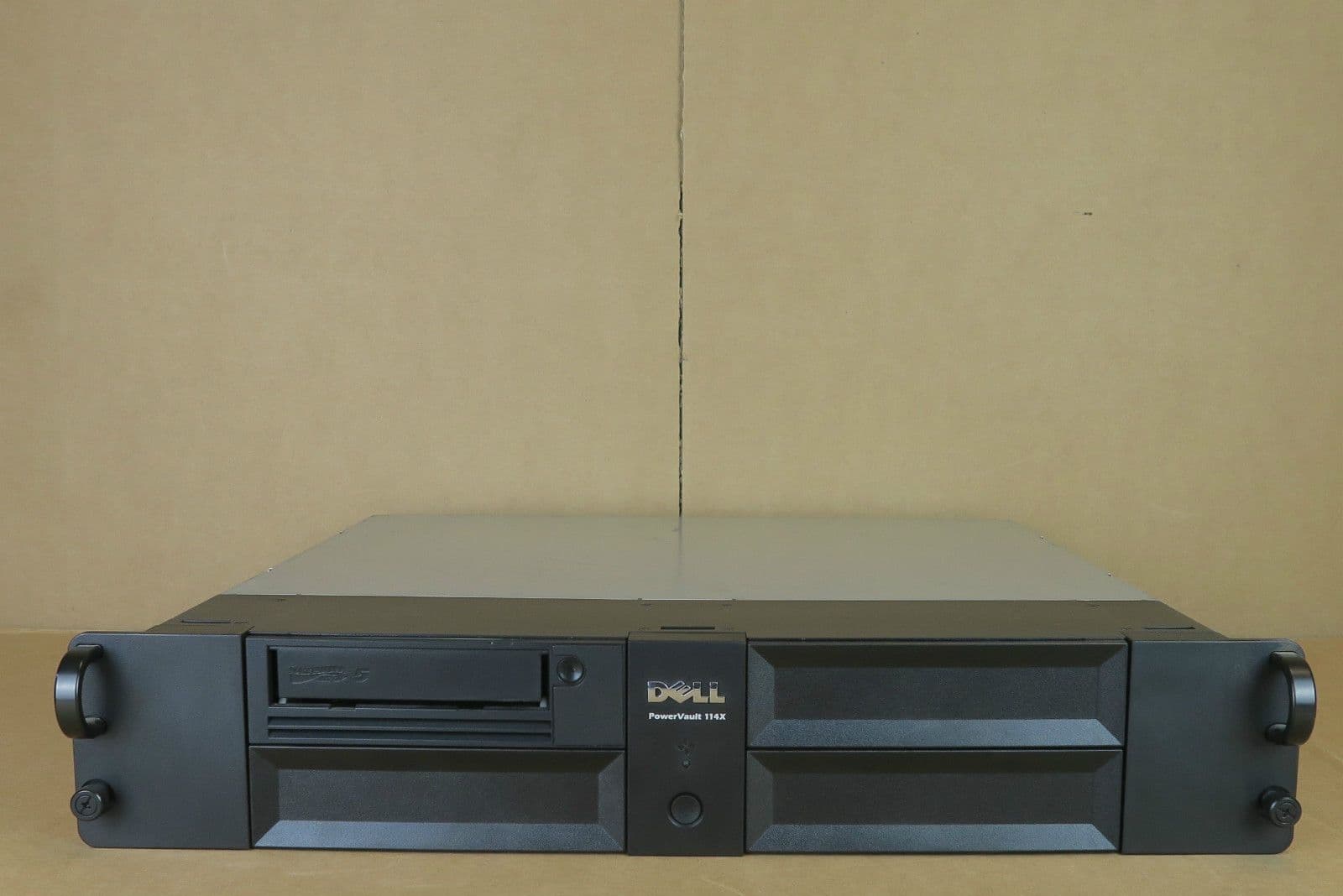Dell Powervault 114X 1 x Ultrium LTO 5 RWHM1 - SAS Rackmount 2U Tape ...