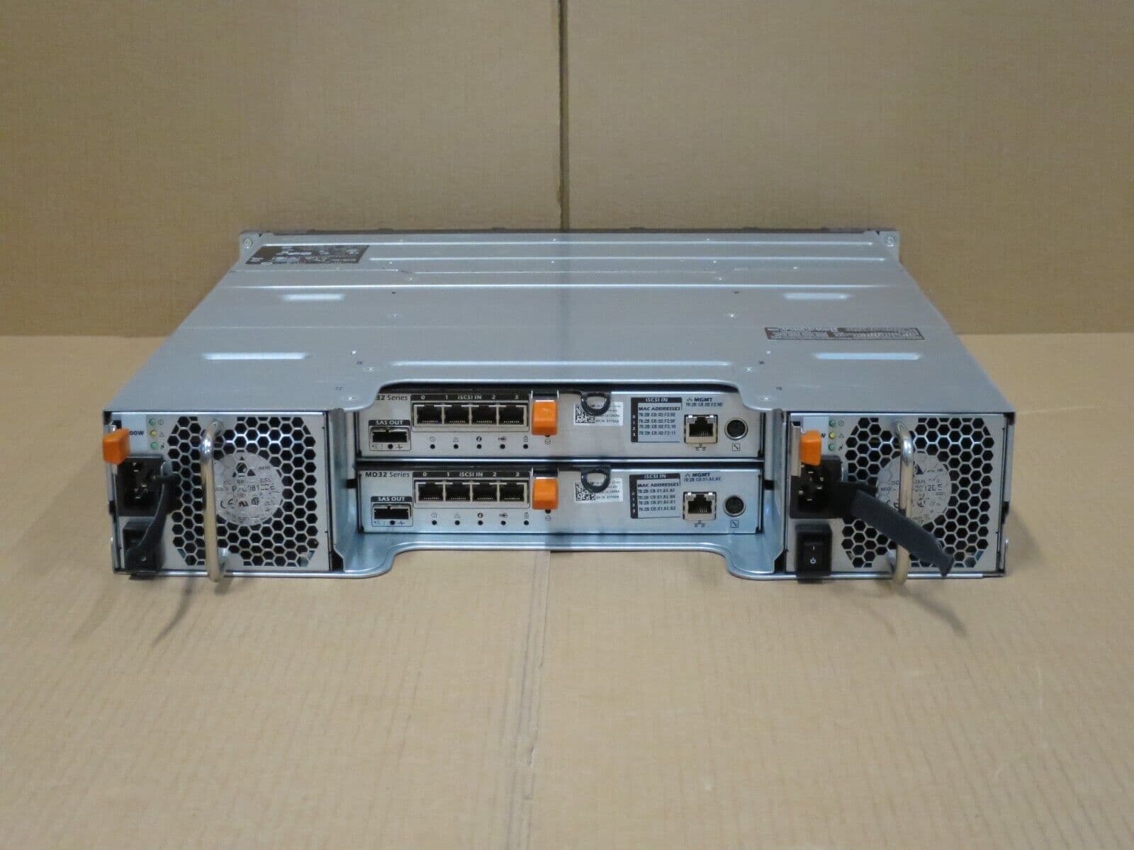 【ハード王】DELLサーバーPower Vault MD3220i//HDD無//通電のみ確認/N313-D3