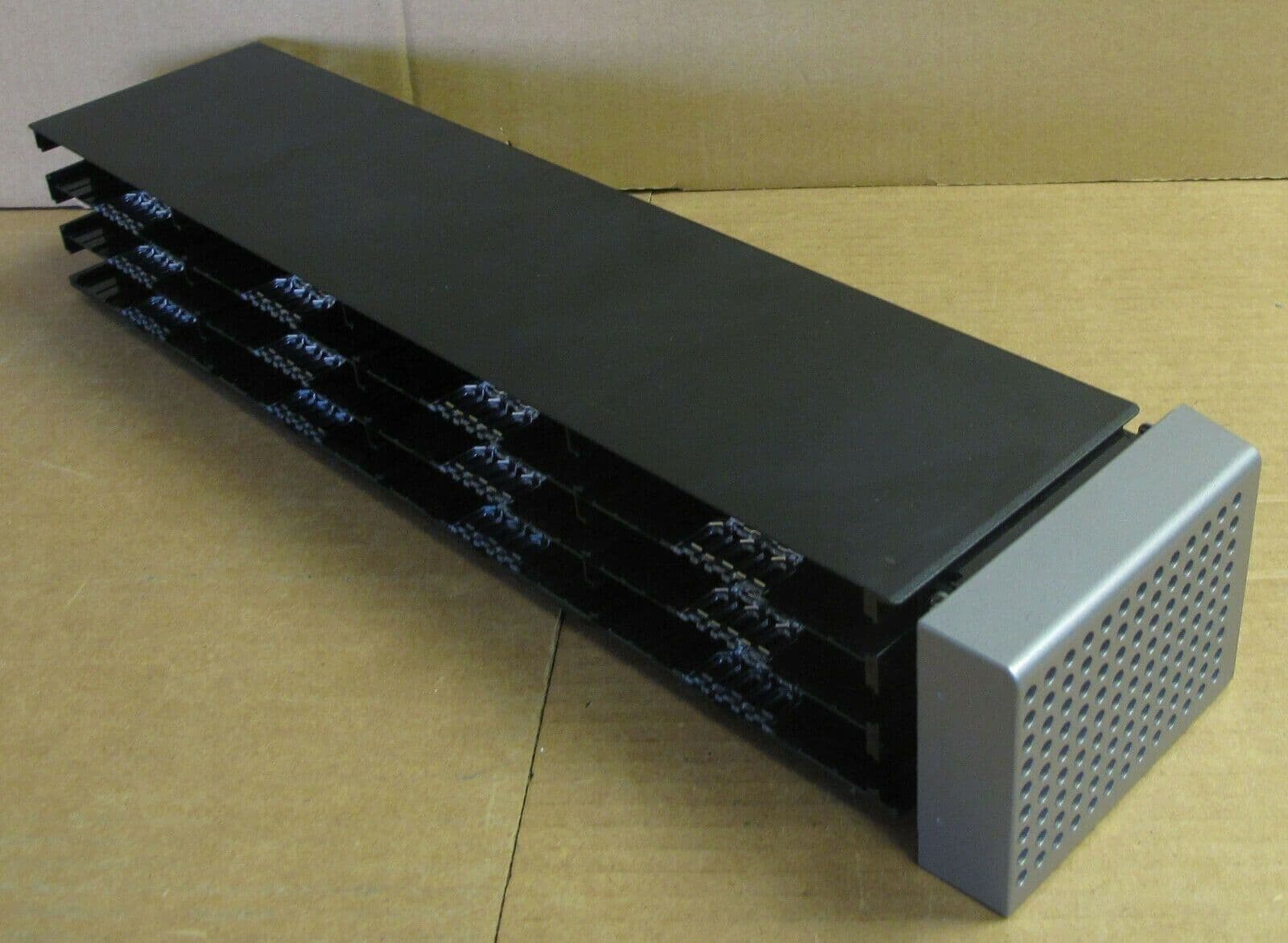 Dell PowerVault TL2000 TL4000 Tape Library Right Magazine 12Bay Slots