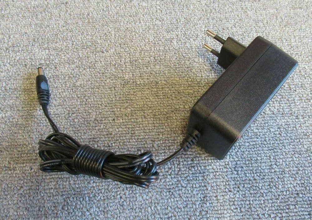 DVE DSA30PFB12 2Pin EU Plug Switching AC Power Adapter 30W 12V 2 5A