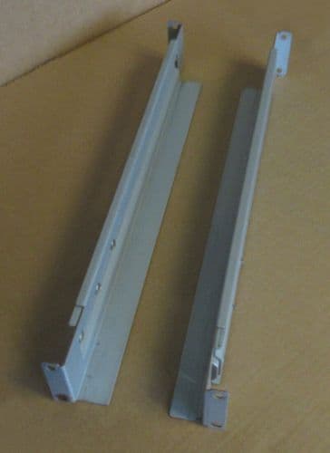 Eaton 2-Post UPS Left And Right Rack Mount UPS Mounting Rail Kit