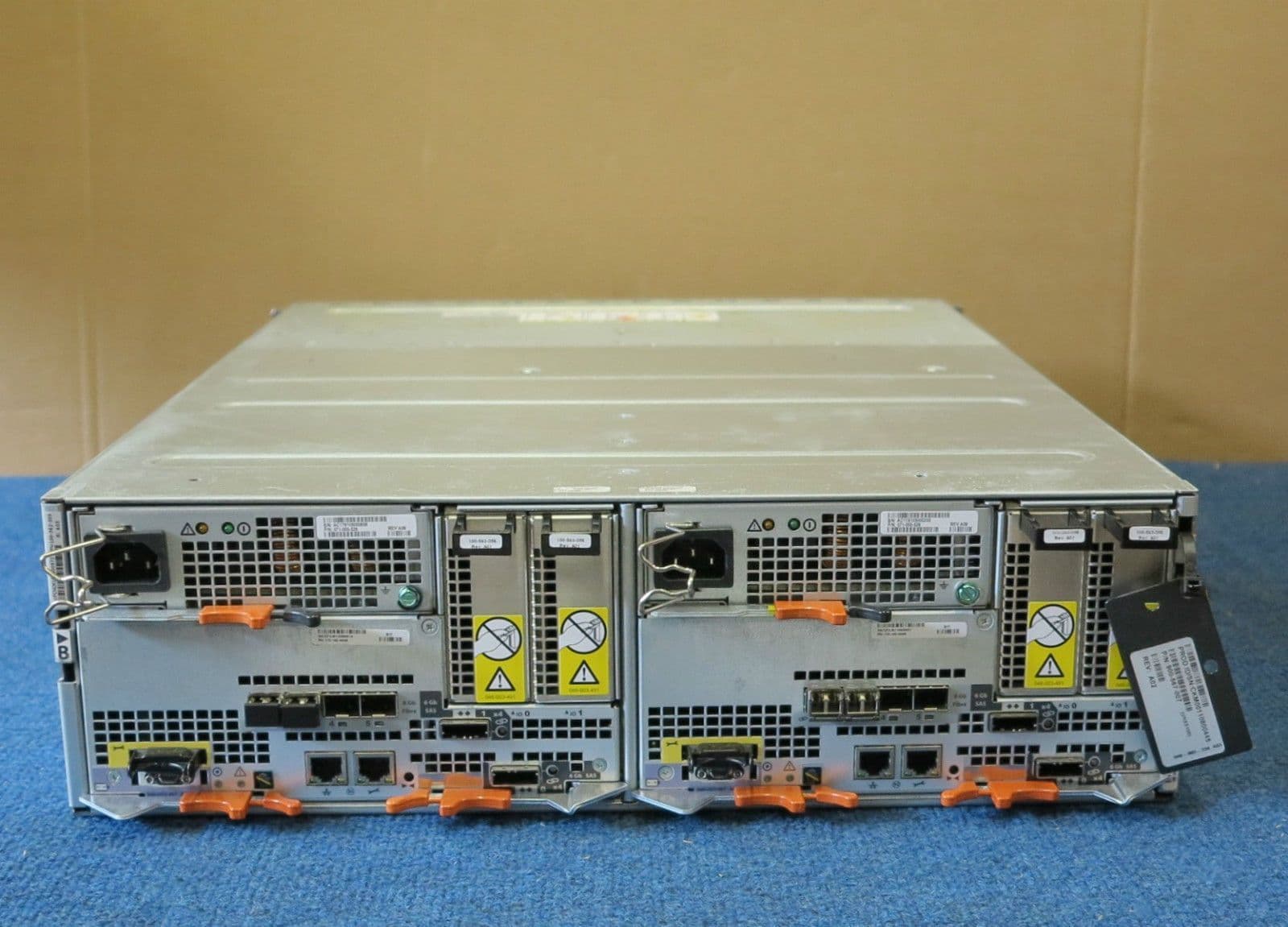 EMC VNX 5100 Storage Array 900567007 6x 300Gb 9x 300Gb 2 Controllers