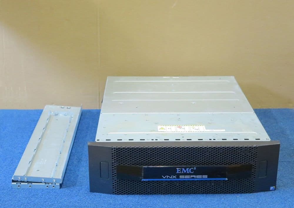 EMC VNX 5100 Storage Array 900567007 6x 300Gb 9x 300Gb 2 Controllers