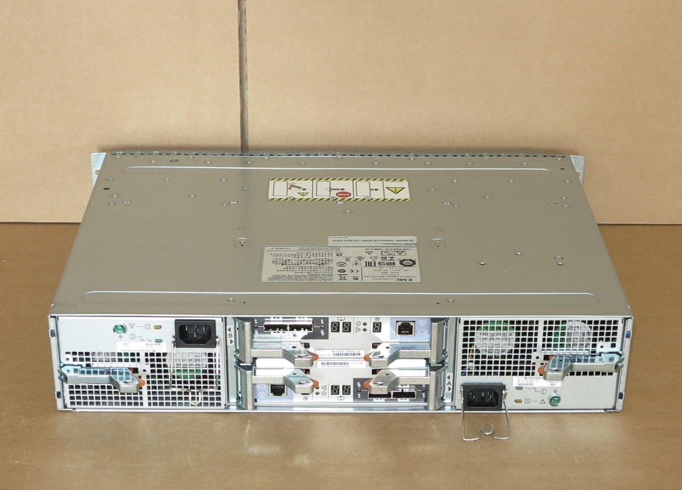EMC VNX5300 SAE 25 Bay 2 5" Hard Disk Expansion Array Shelf 2 x Controller