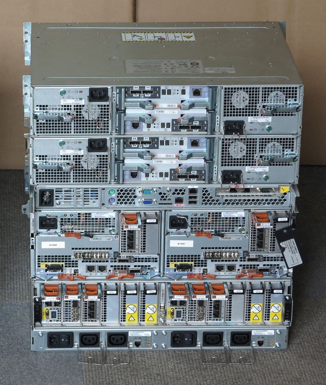 EMC VNX5300 Unified Storage Array 34 2Tb 1x Contollers 1x Data Mover 2x