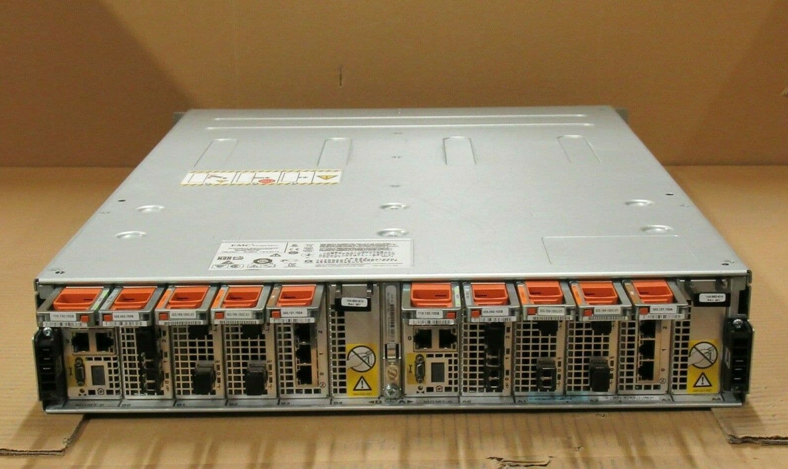 EMC VNX5500 100563109 2 x 110113112B Storage Processor Unit 2x Management IO