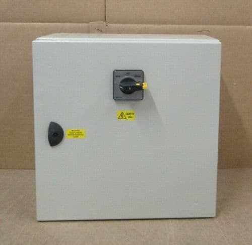ETA ST4-420 Cabinet Salzer 230V 70A 3PH Change-Over Bypass Switch