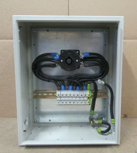 ETA ST4-520 Cabinet Salzer S608-20390-A33 230V 110A 3PH ChangeOver Bypass Switch