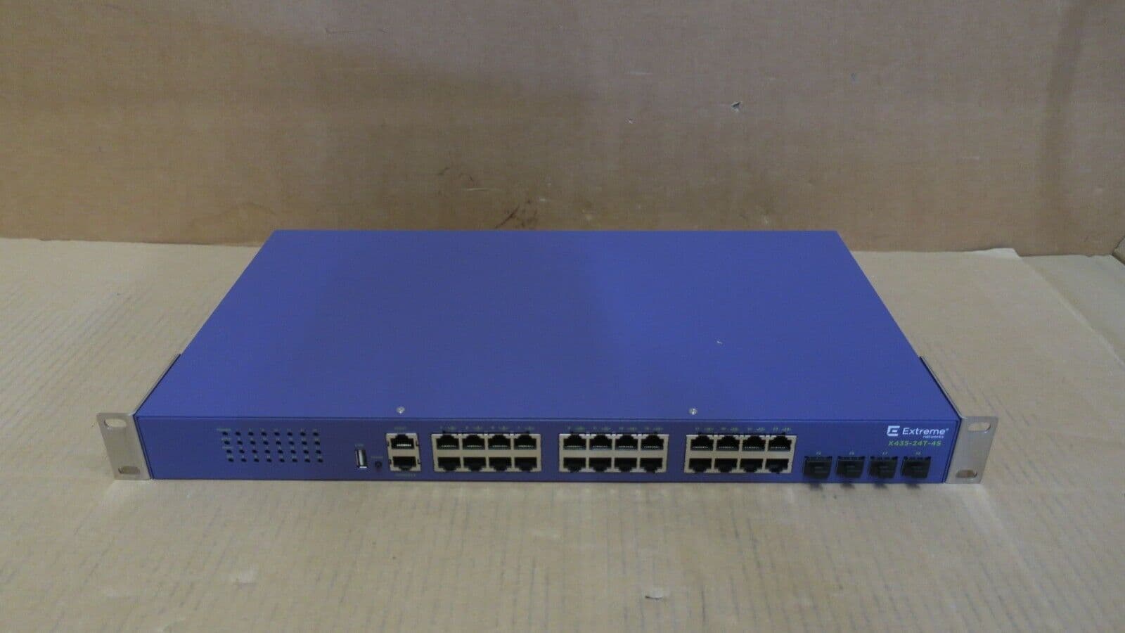 Extreme Networks X435-24T-4S 24-Port Managed Gigabit Rackmount Switch