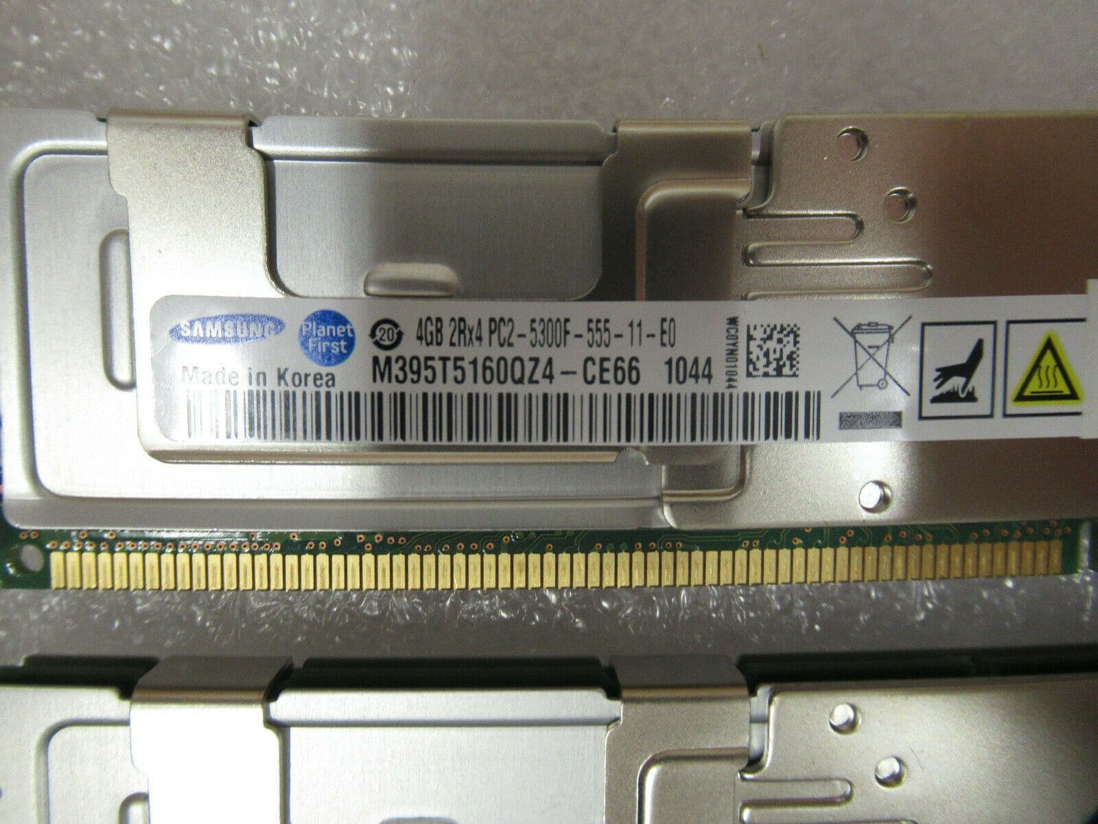 Fujitsu 16GB 4x4GB CA06600E203 CACHE memory for RAID Controllers