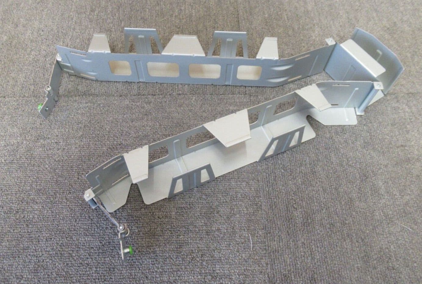 Fujitsu A3C40124949 S26361F2735L82 Cable Management Arm 2U