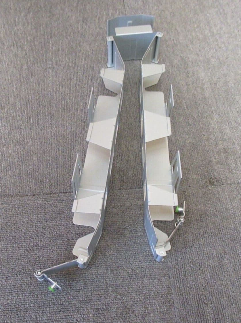 Fujitsu A3C40124949 S26361F2735L82 Cable Management Arm 2U