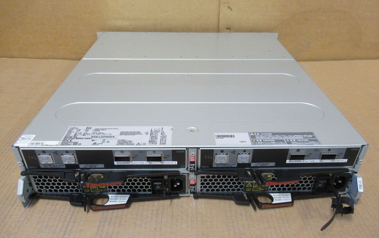 Fujitsu ETERNUS CS800 S4 Shelf 2x IOM6 Control 12x 3 5