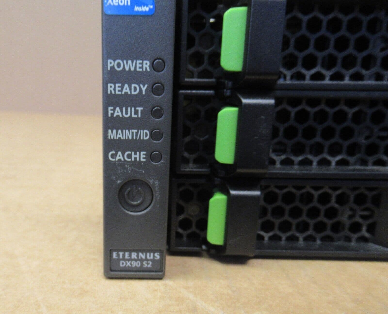 Fujitsu Eternus DX90 S2 RAID Shelf 2x CA07336-C001 2x