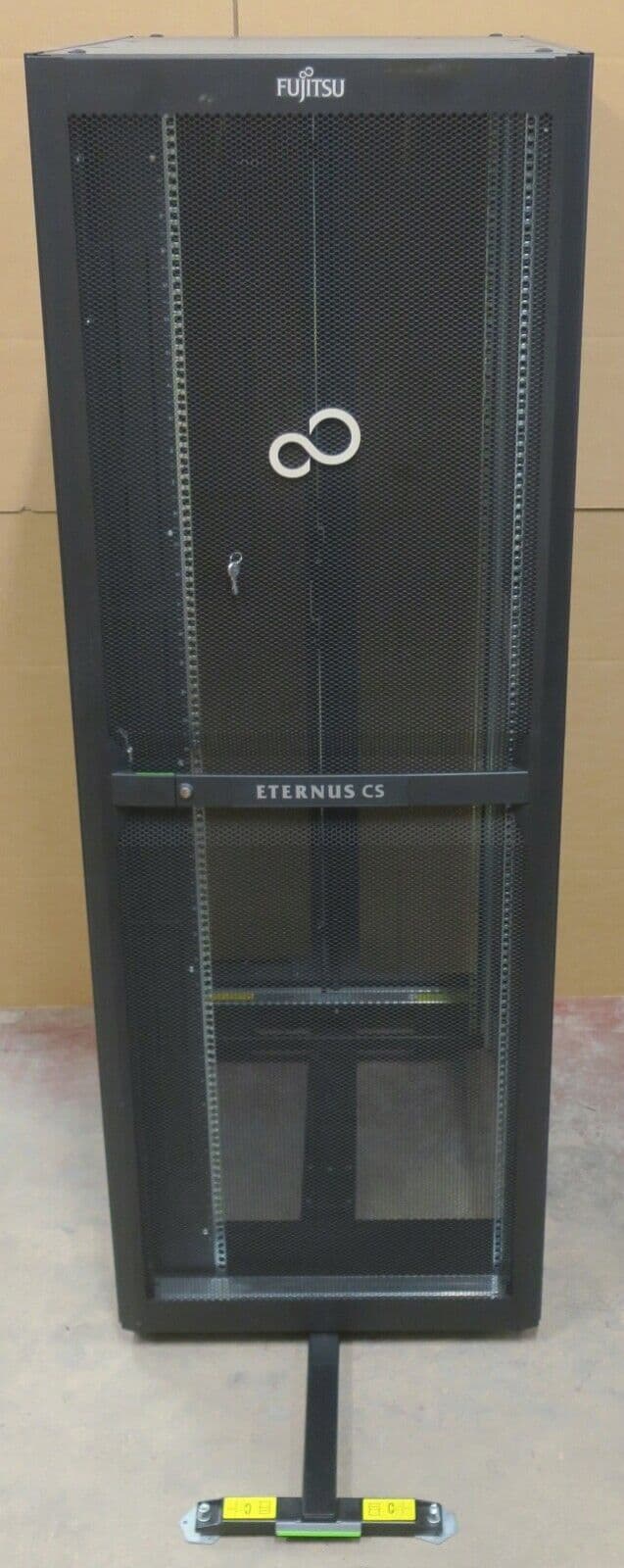 Fujitsu PrimeCentre PCR M1 742A 42U Server Rack Cabinet Tilting ...