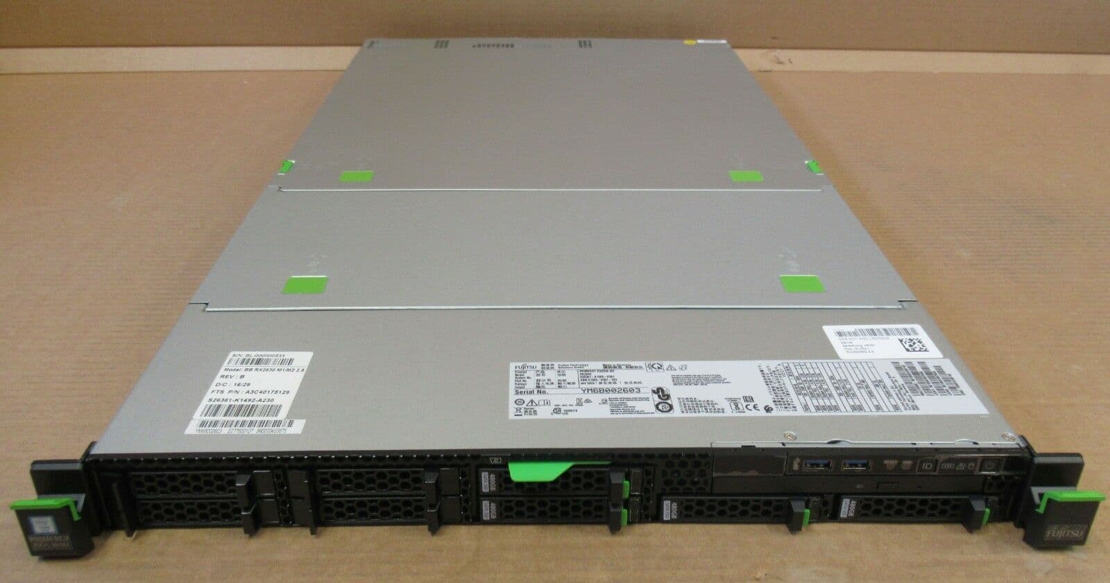 その他 Fujitsu RX2530 M2 FUJITSU Server PRIMERGY RX2530 M2 - Business Systems