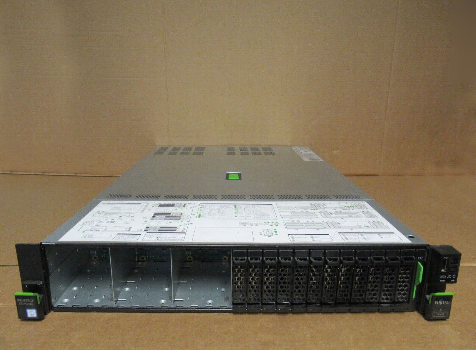 Fujitsu Primergy RX2540 M4 24x 2 5