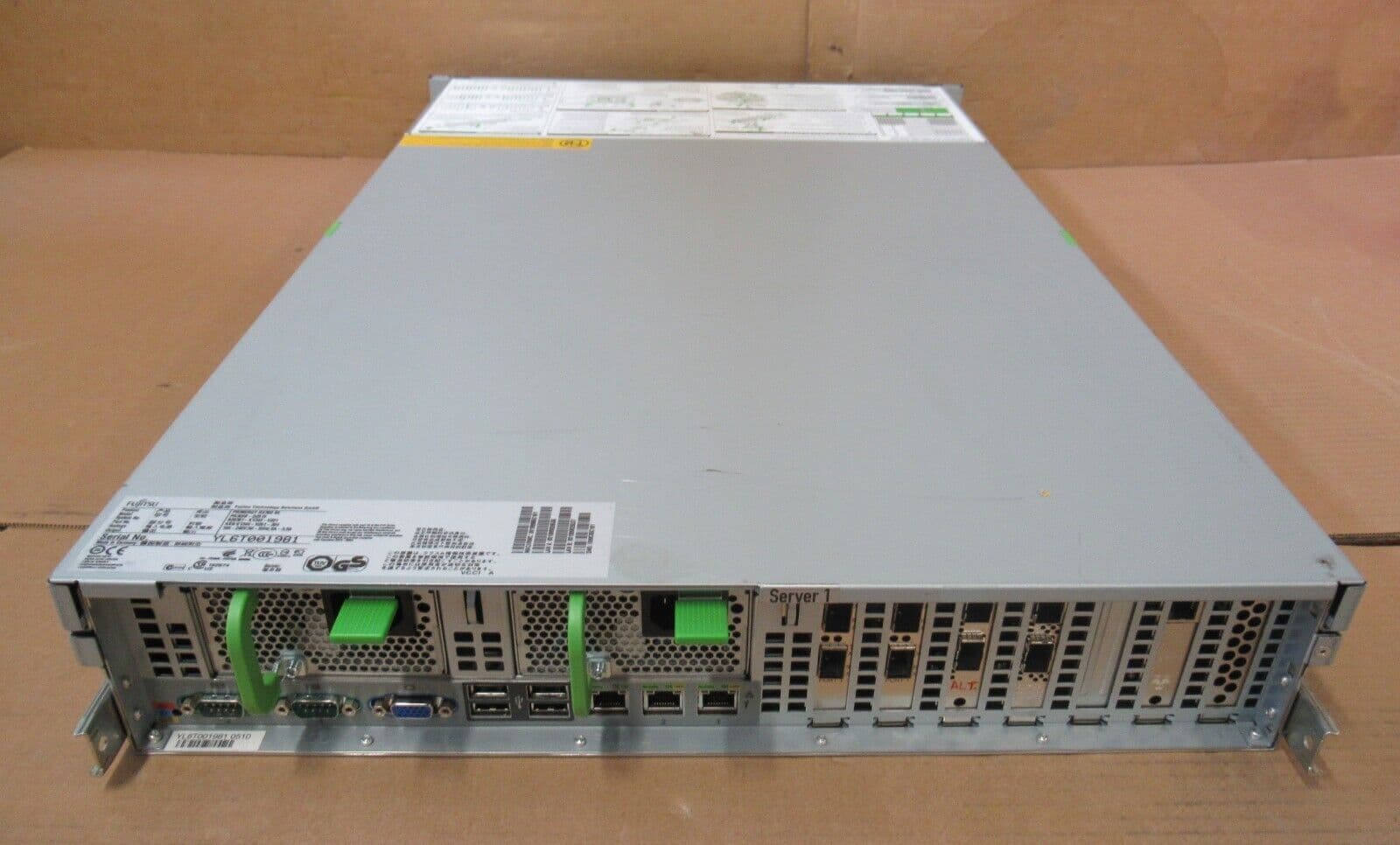 Fujitsu Primergy RX300 S4 Quad Core E5630 2 53GHz 8GB Ram 2U Bay Server