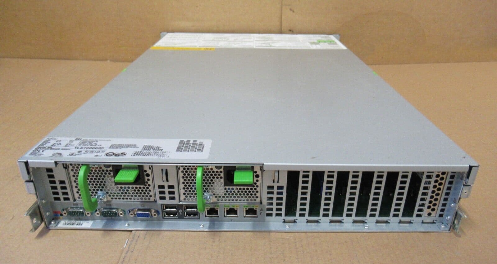 Primergy Rack View Fujitsu Primergy RX300 S6 2x Six Core X5650 2 67GHz 72GB Ram 2 7TB Bay ...