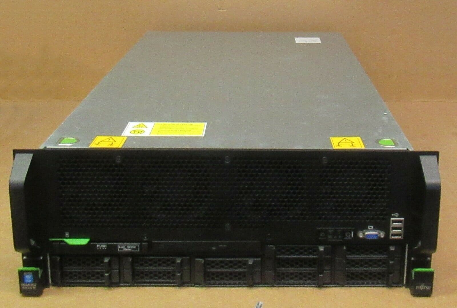 Server Fujitsu RX4770 M3, 4x Intel E7-8880 V4 22C 3.30GHz, 0GB RAM, 12x SFF 2.5", Usato
