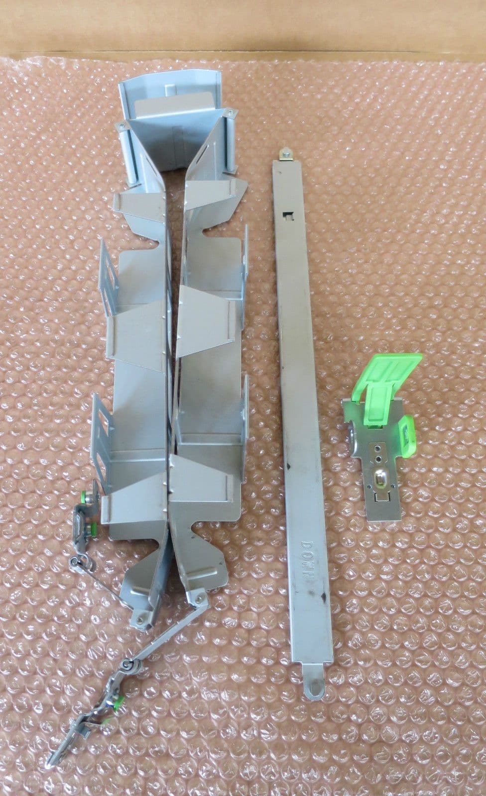 Fujitsu RX600 S6 CMA2U Cable Management Mounting Kit S26361F2735L82