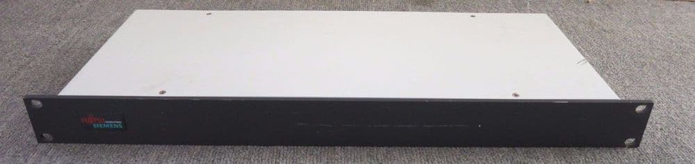 Fujitsu Siemens 520-240-002 Rackmount 4-Port KVM Switch 1U Server Console