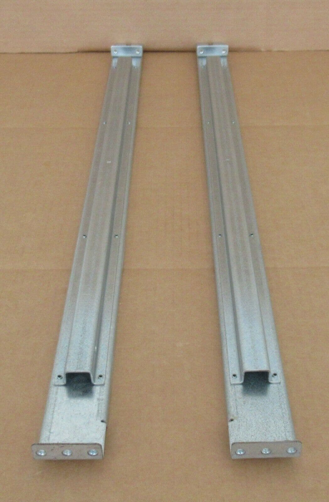 Generic 1U Static Rackmount Left & Right Rails for Servers / Arrays