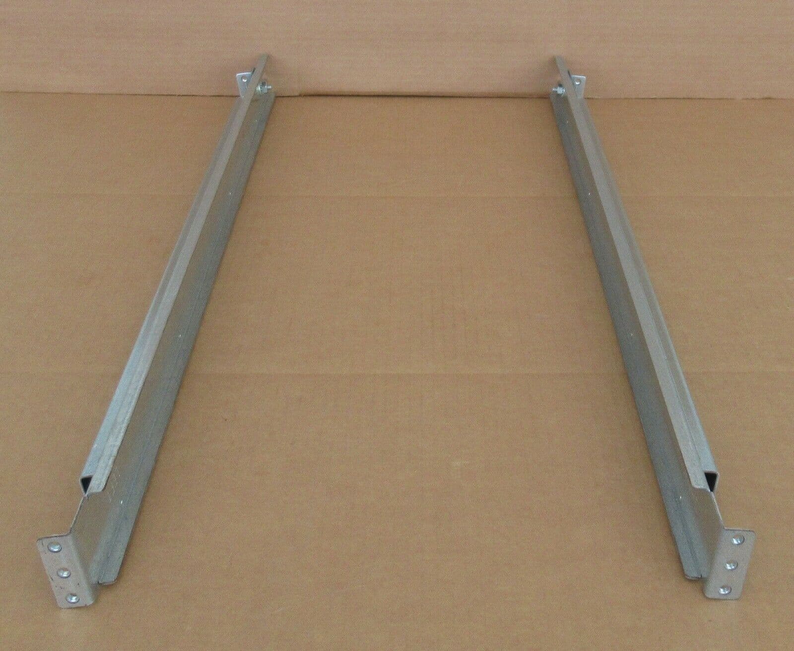 Generic 1U Static Rackmount Left & Right Rails for Servers / Arrays