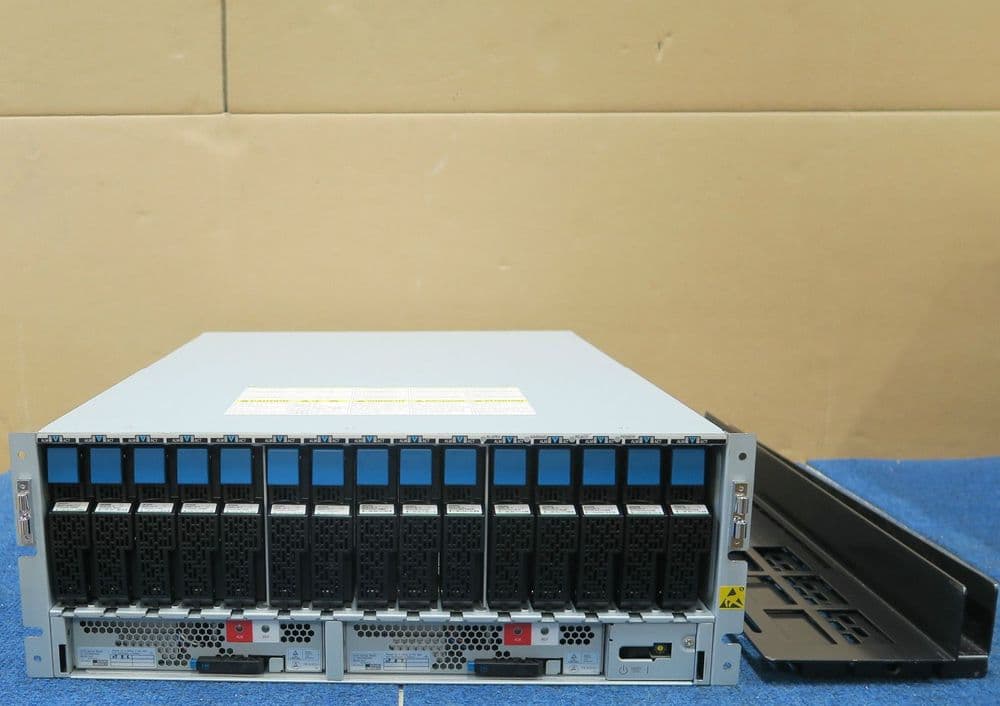 Hitachi DF800RK2 8x450GB 7x600GB 15K SAS HDD Adaptable Modular Storage