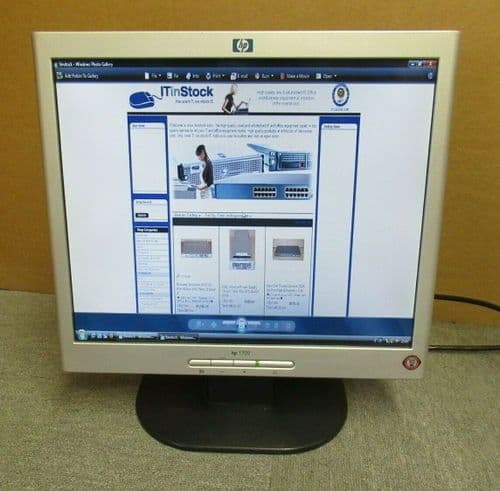 HP 1702 355352-001 P9621D 17" LCD TFT Flat Screen Monitor Built In VGA Cable
