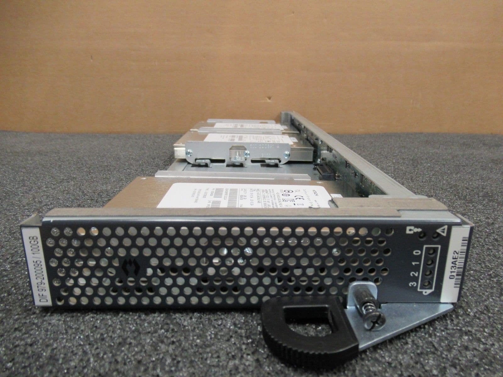 HP 3PAR 979-200095 3 x 100GB 3 5