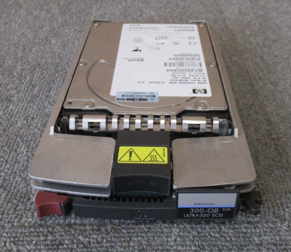 HDD Interno Compaq 18.2 GB 10000 RPM U160 SCSI Hot Swap – Usato Con Caddy Incluso