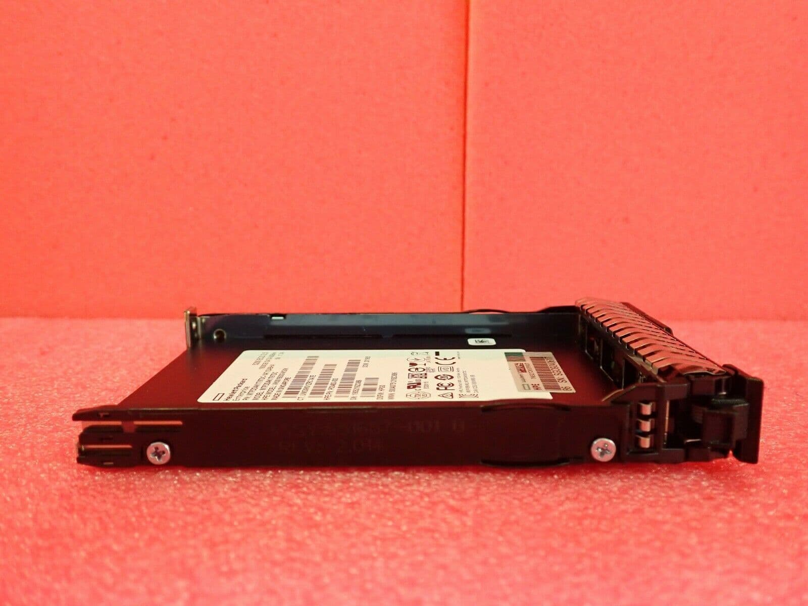 HP P05319-001 SSD 240GB SATA 6G Enterprise, Compatibile P04556-B21 (usato)
