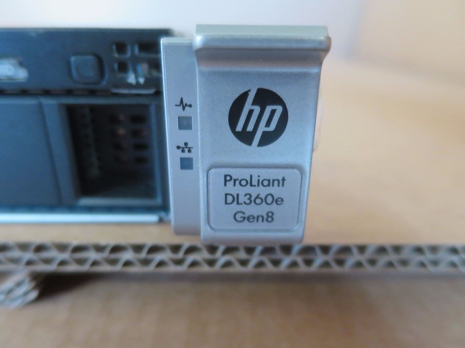 HP ProLiant DL360e GEN8 G8 2 x Six-Core XEON E5-2430 2 2GHz 24GB