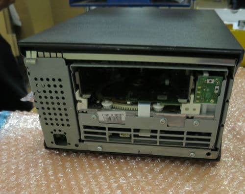HP StorageWorks Ultrium 460 LTO-2 External Tape Drive for data backup Q1520A