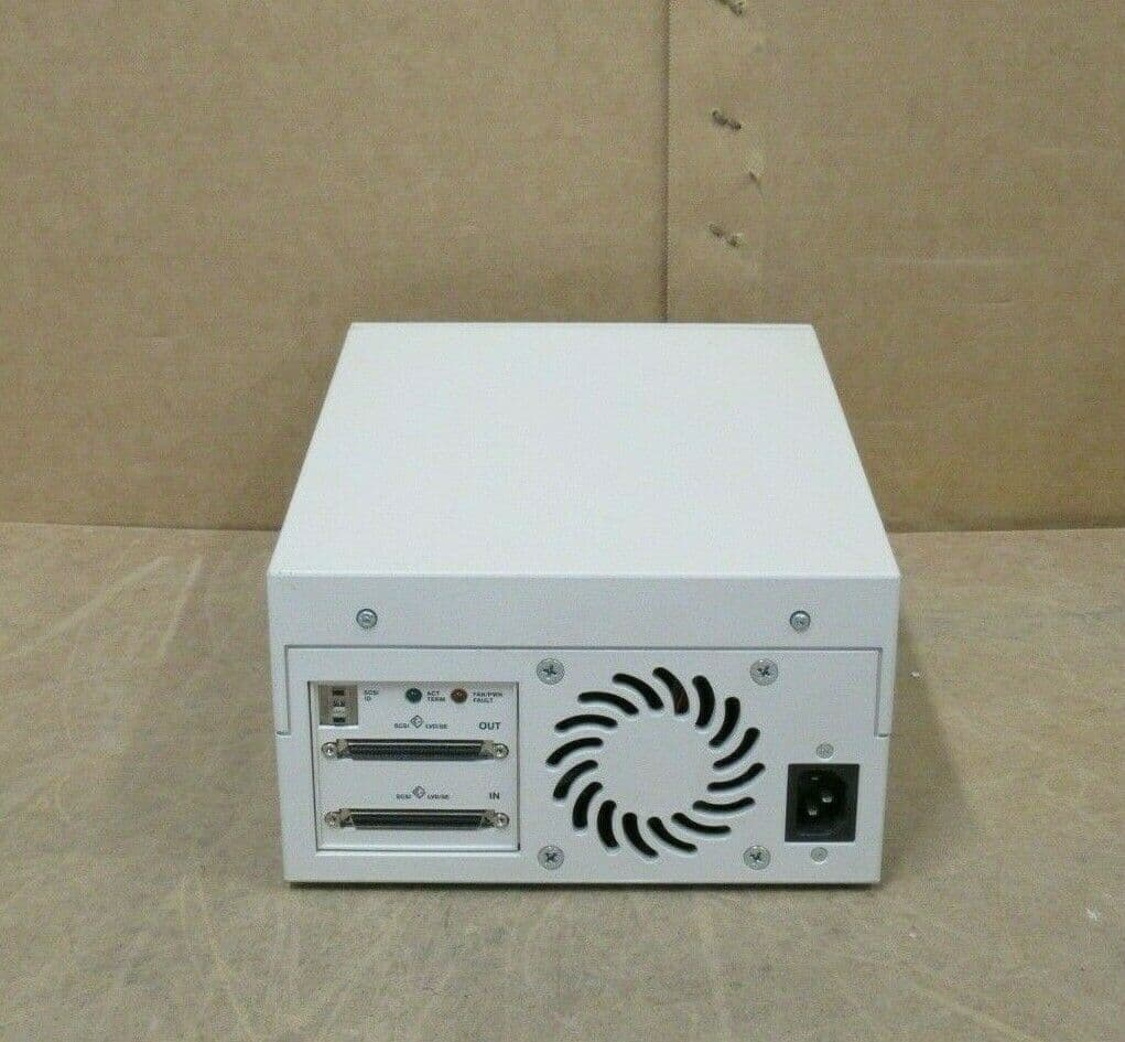 HP StorageWorks Ultrium230 LTO1 SCSI LVD External Backup Tape Drive C7401B