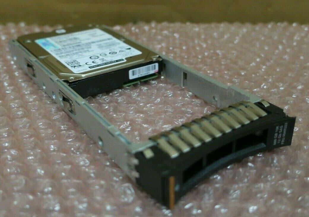 Ô cứng IBM 2.4TB 10K RPM SAS 12Gbs 2.5-inch Hard Drive for Storwize V7000 Ô cứng IBM 2.4TB 10K RPM SAS 12Gbs 2.5-inch Hard Drive for Storwize V7000