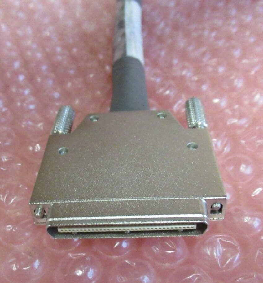 IBM 19P3132 External LVD / VHDCI To HD68 SCSI Cable 0 6m Black